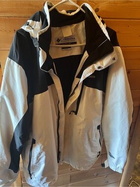 Columbia Men's Ski Jacket White and Black